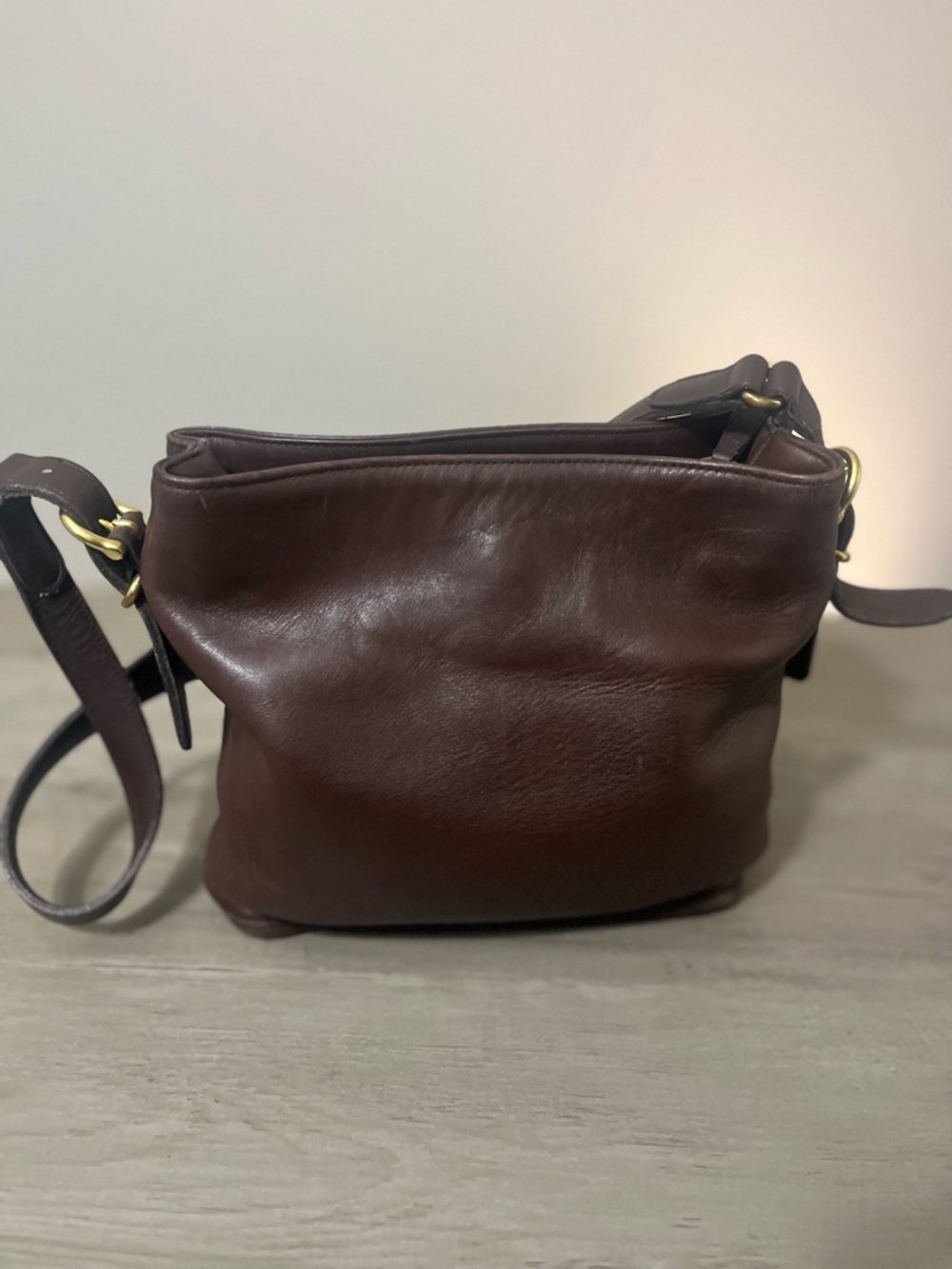 Coach Vintage Leather Mahogany Shoulder Bag # L8P-9809 - Picture 2 of 6